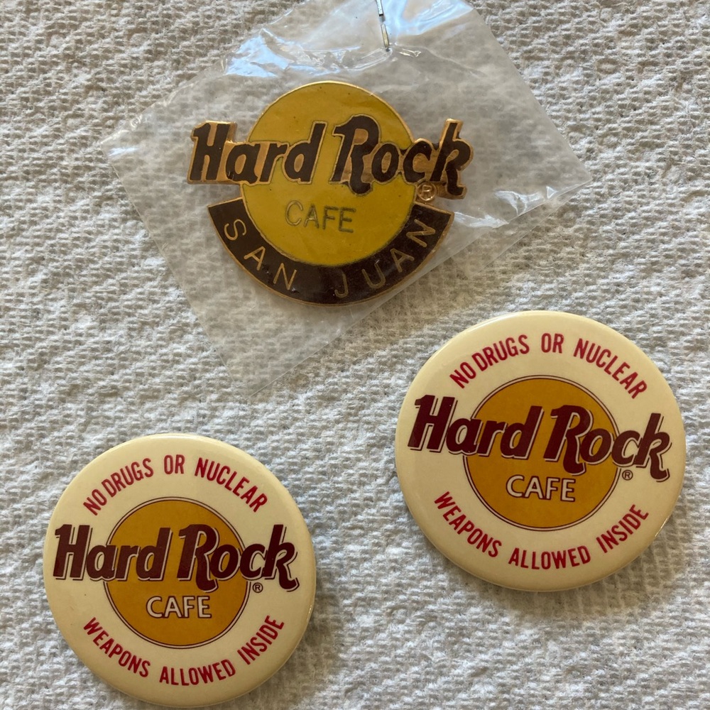 Hard Rock Cafe pins - Picture 2 of 2